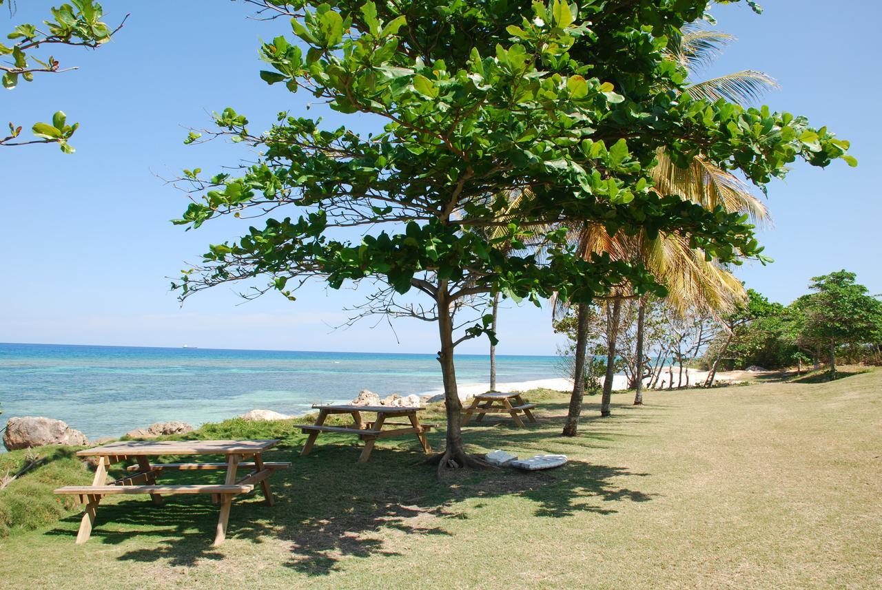Luxury Villa Sleeps 6, Beach Access, Montego Bay Luaran gambar