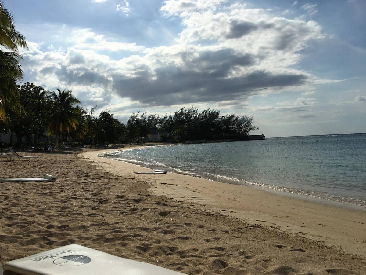 Luxury Villa Sleeps 6, Beach Access, Montego Bay Luaran gambar